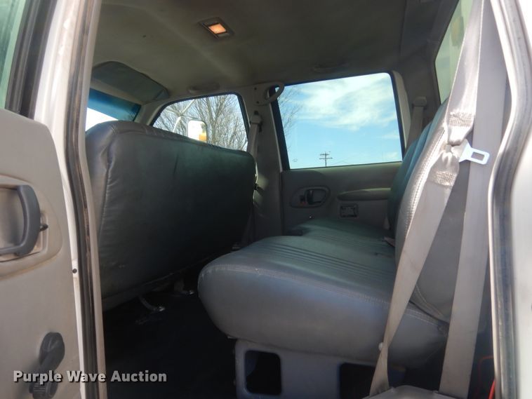 image for item HG9890 1999 GMC 7500  utility / service truck