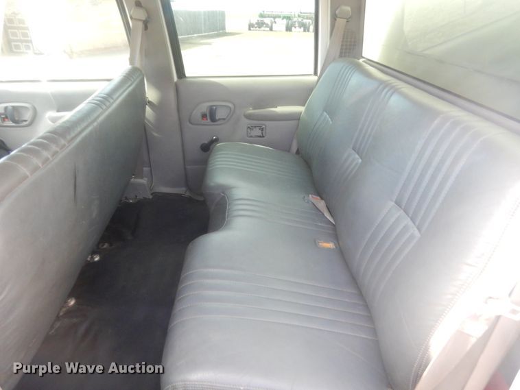 image for item HG9890 1999 GMC 7500  utility / service truck