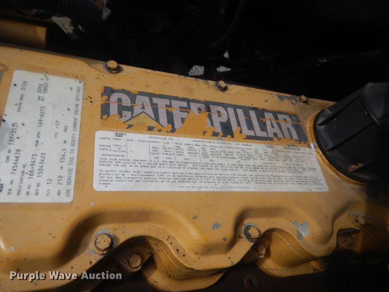 image for item HG9890 1999 GMC 7500  utility / service truck