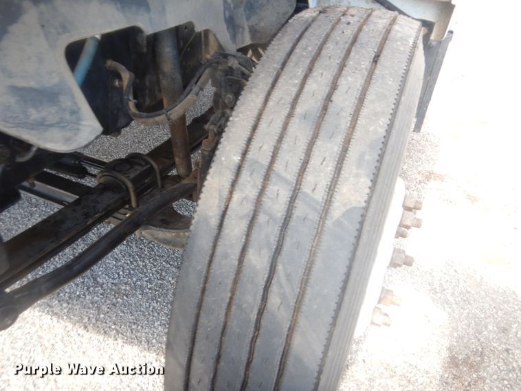 image for item HG9890 1999 GMC 7500  utility / service truck