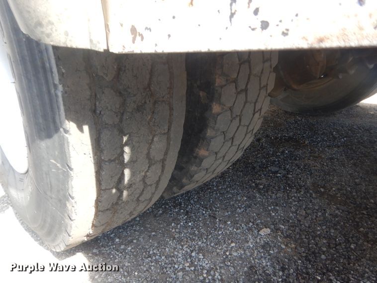 image for item HG9890 1999 GMC 7500  utility / service truck