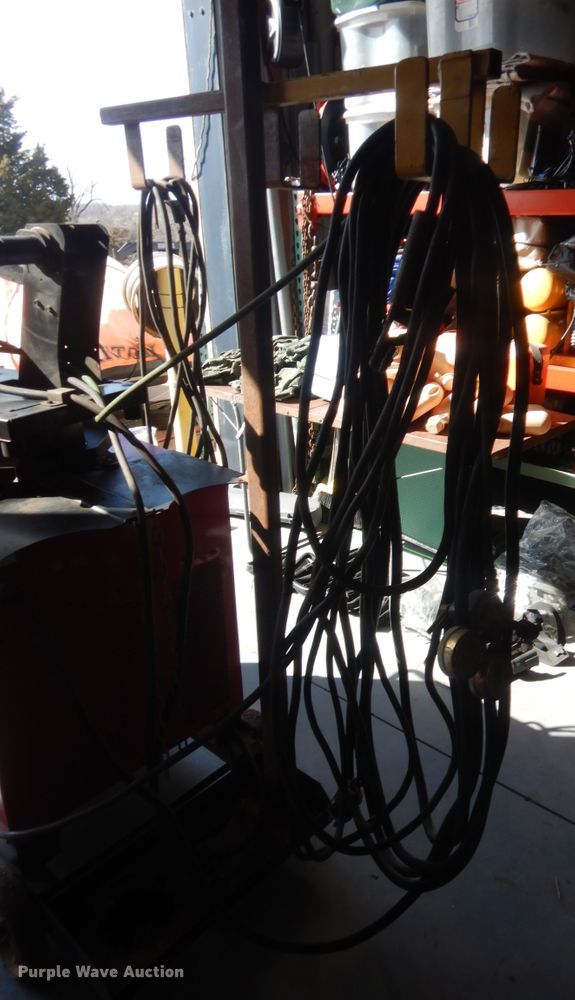 image for item HG9946 Lincoln DC400 welder
