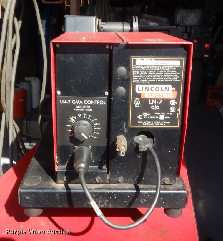 image for item HG9946 Lincoln DC400 welder