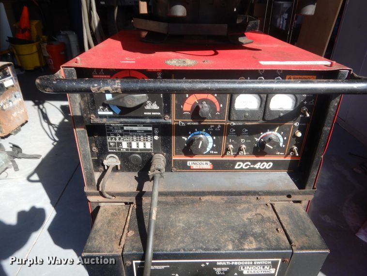 image for item HG9946 Lincoln DC400 welder