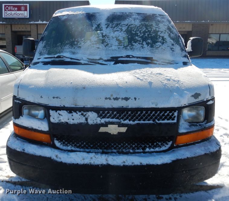 image for item HI9026 2009 Chevrolet Express 1500  van