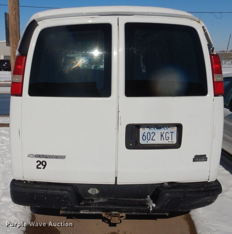 image for item HI9026 2009 Chevrolet Express 1500  van