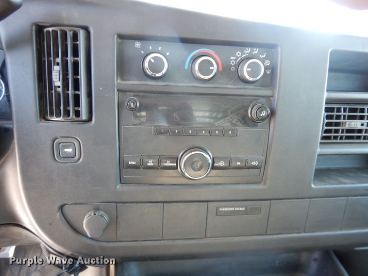 image for item HI9026 2009 Chevrolet Express 1500  van