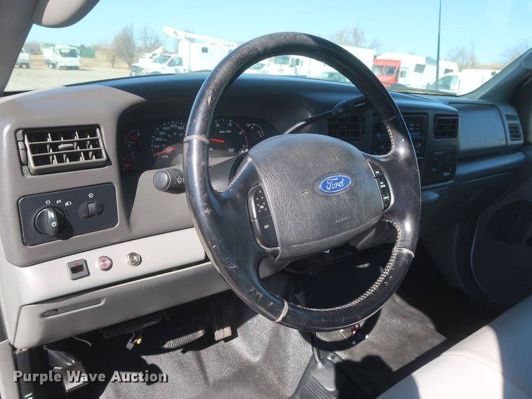 image for item HK9704 2003 Ford F450 Super Duty  flatbed truck