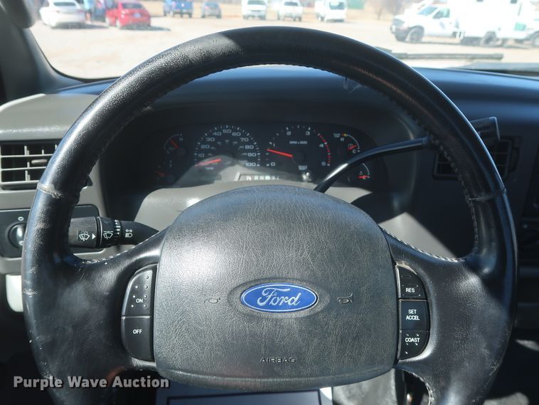 image for item HK9704 2003 Ford F450 Super Duty  flatbed truck