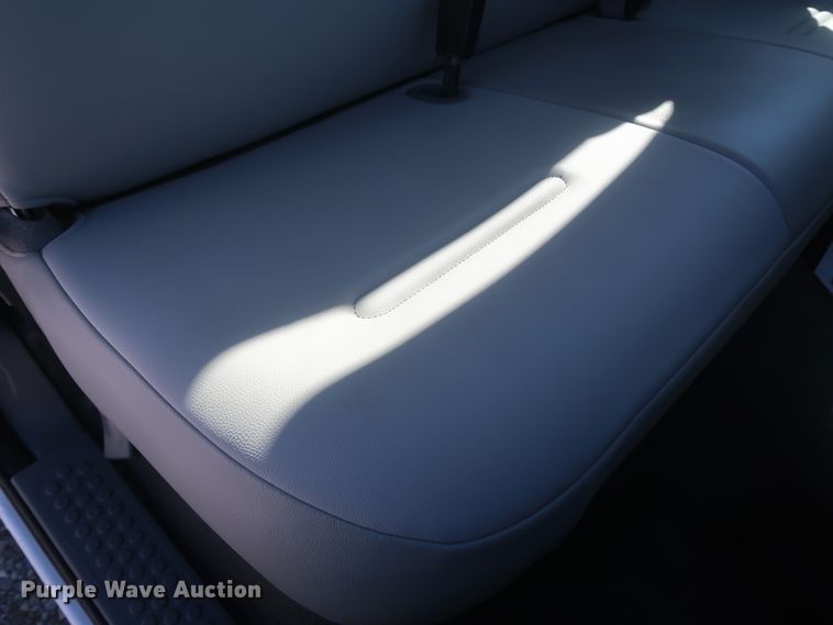 image for item HK9704 2003 Ford F450 Super Duty  flatbed truck