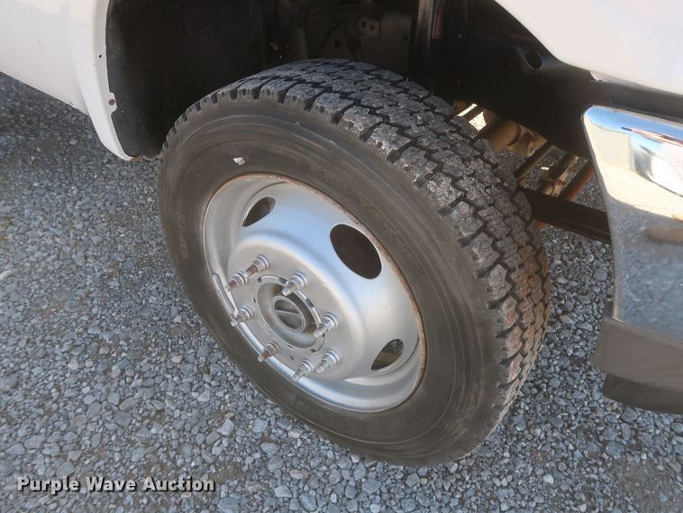 image for item HK9704 2003 Ford F450 Super Duty  flatbed truck