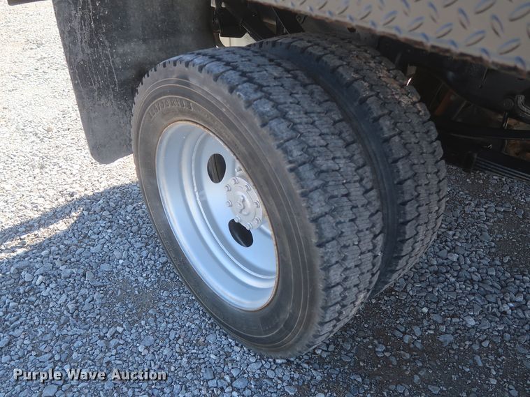 image for item HK9704 2003 Ford F450 Super Duty  flatbed truck