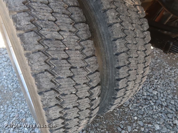 image for item HK9704 2003 Ford F450 Super Duty  flatbed truck