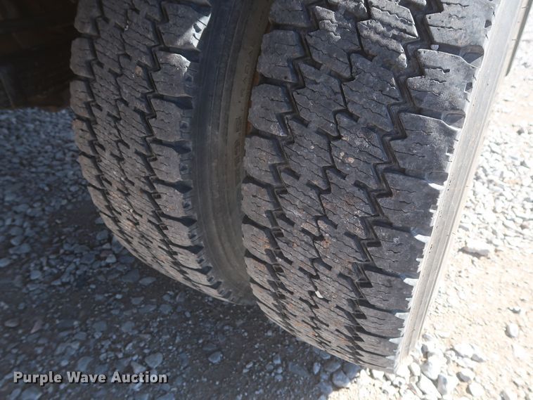 image for item HK9704 2003 Ford F450 Super Duty  flatbed truck