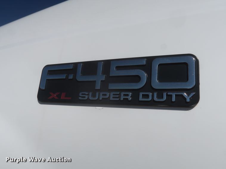 image for item HK9704 2003 Ford F450 Super Duty  flatbed truck