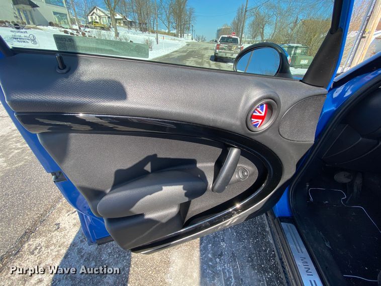 image for item HR9440 2011 Mini Cooper