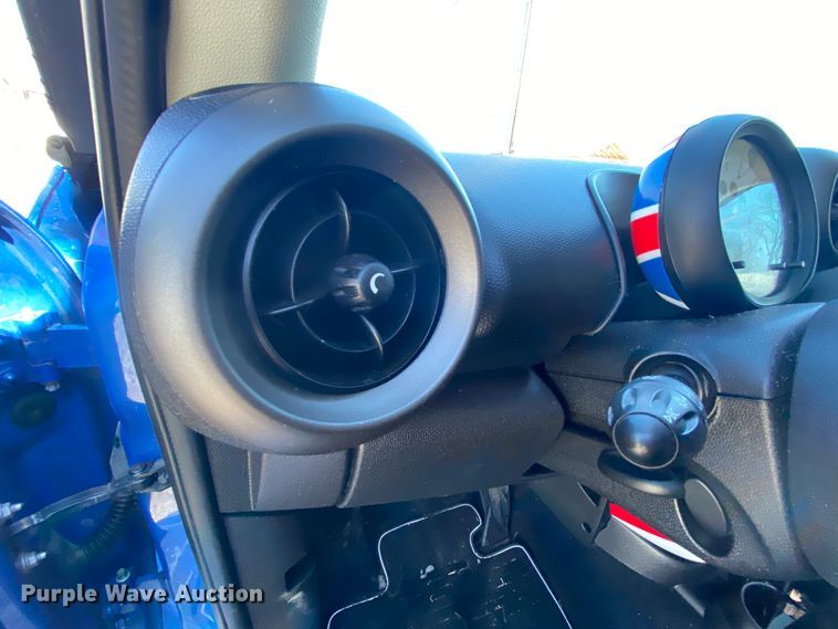 image for item HR9440 2011 Mini Cooper