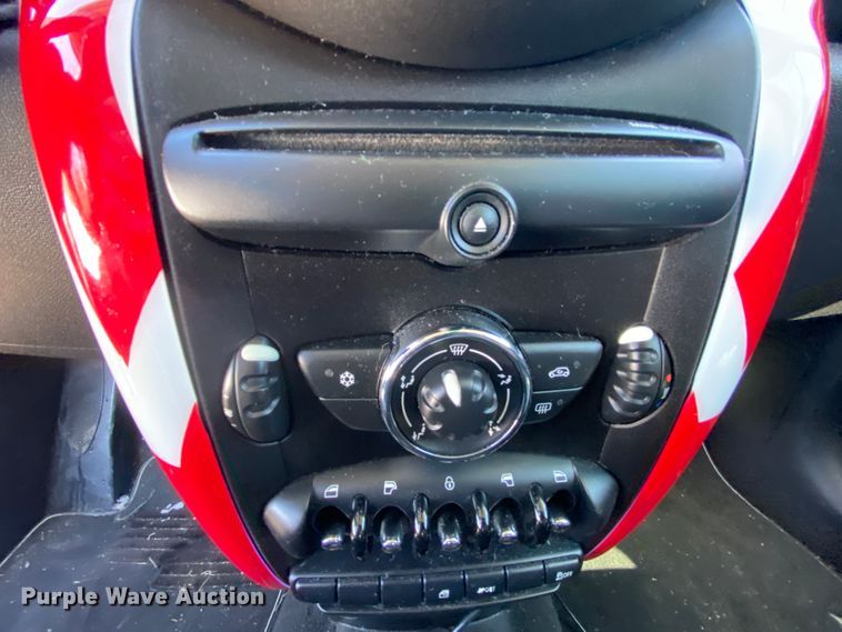 image for item HR9440 2011 Mini Cooper