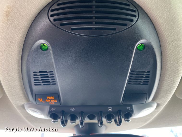 image for item HR9440 2011 Mini Cooper