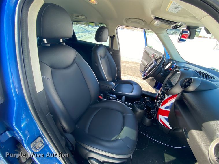 image for item HR9440 2011 Mini Cooper