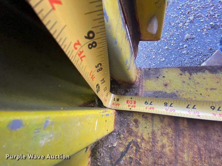 image for item HR9443 2004 Eagle  enclosed cargo trailer