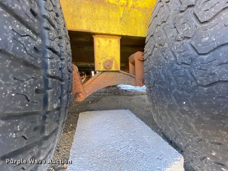 image for item HR9443 2004 Eagle  enclosed cargo trailer