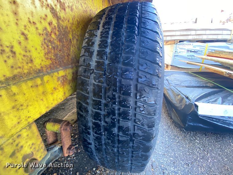 image for item HR9443 2004 Eagle  enclosed cargo trailer