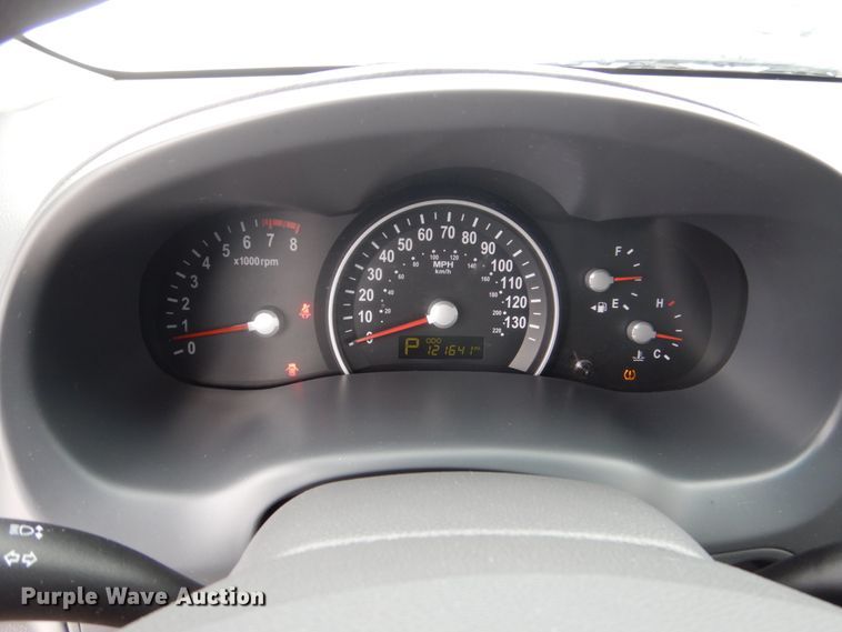 image for item HS9816 2012 Kia Sendona  van