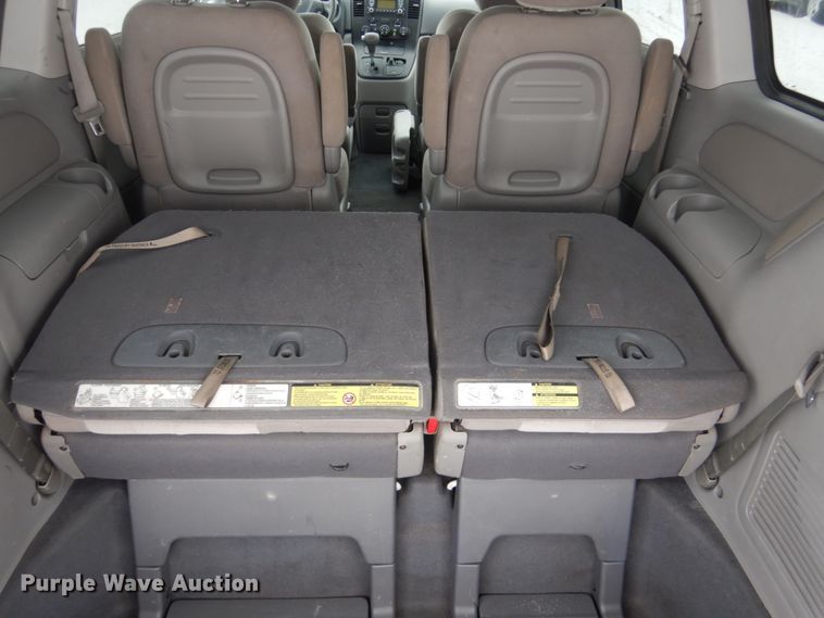 image for item HS9816 2012 Kia Sendona  van