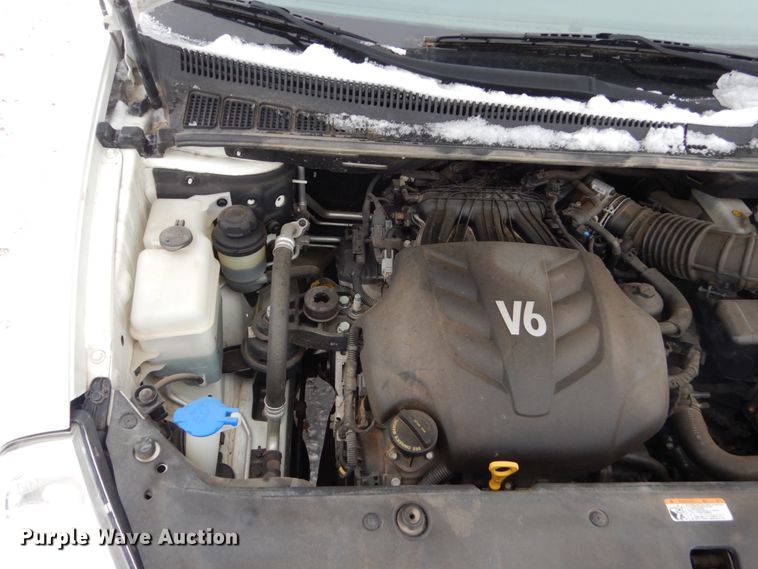 image for item HS9816 2012 Kia Sendona  van