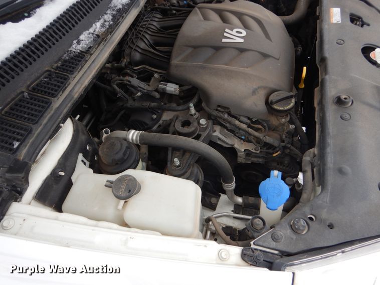 image for item HS9816 2012 Kia Sendona  van