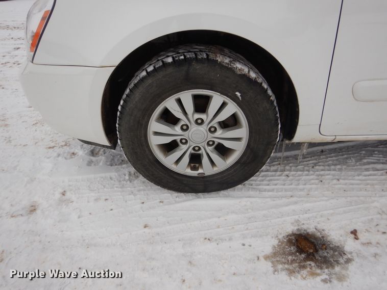 image for item HS9816 2012 Kia Sendona  van