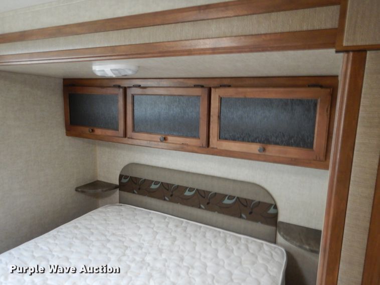 image for item HS9931 2013 Keystone BHS320 Sprinter  camper