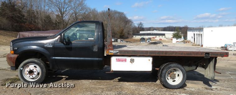 image for item HV9633 2001 Ford F450 Super Duty  flatbed truck