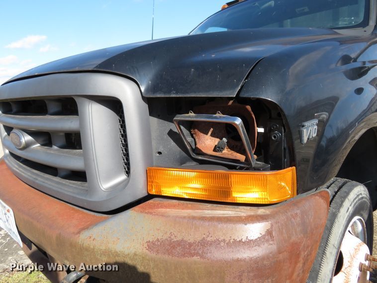 image for item HV9633 2001 Ford F450 Super Duty  flatbed truck