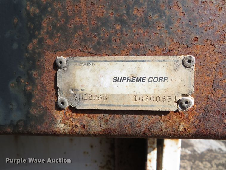 image for item HV9633 2001 Ford F450 Super Duty  flatbed truck