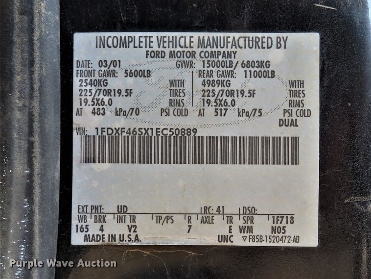 image for item HV9633 2001 Ford F450 Super Duty  flatbed truck