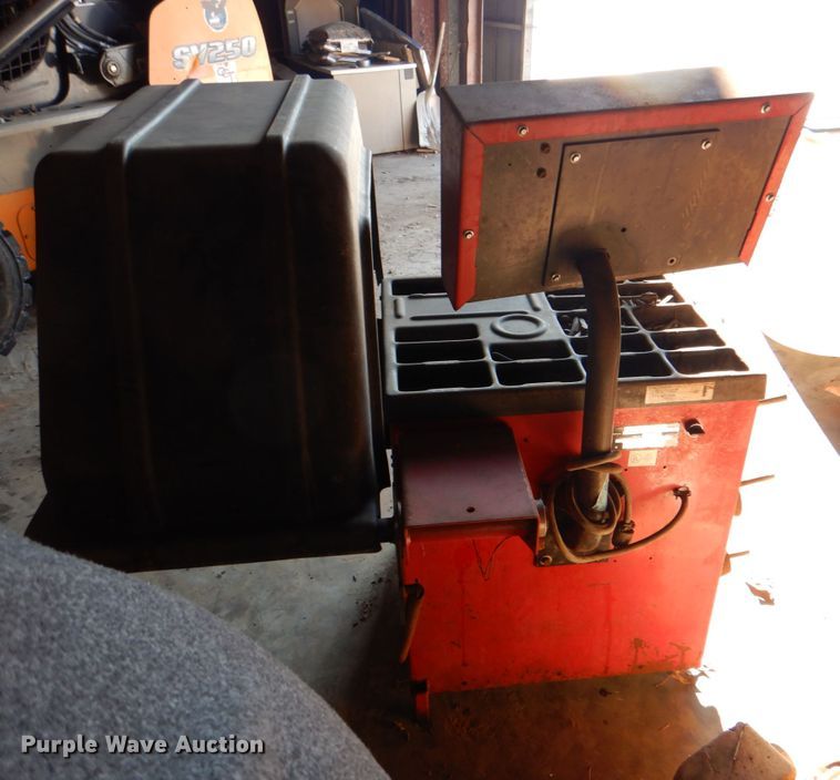 image for item HW9875 Coats 1001 tire balancer