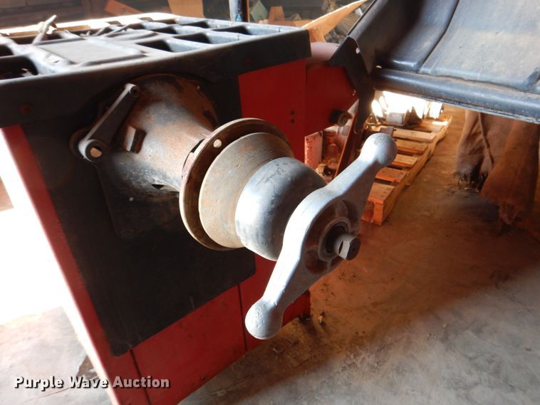 image for item HW9875 Coats 1001 tire balancer