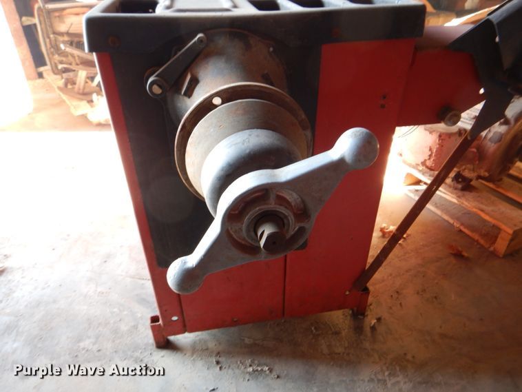 image for item HW9875 Coats 1001 tire balancer