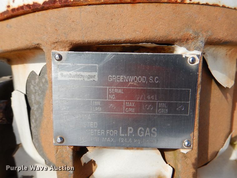 image for item HW9876 1998 Ford F700  propane truck