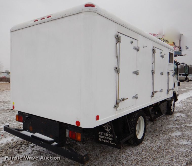 image for item HX9144 2015 Isuzu NPR  refrigerated delivery truck