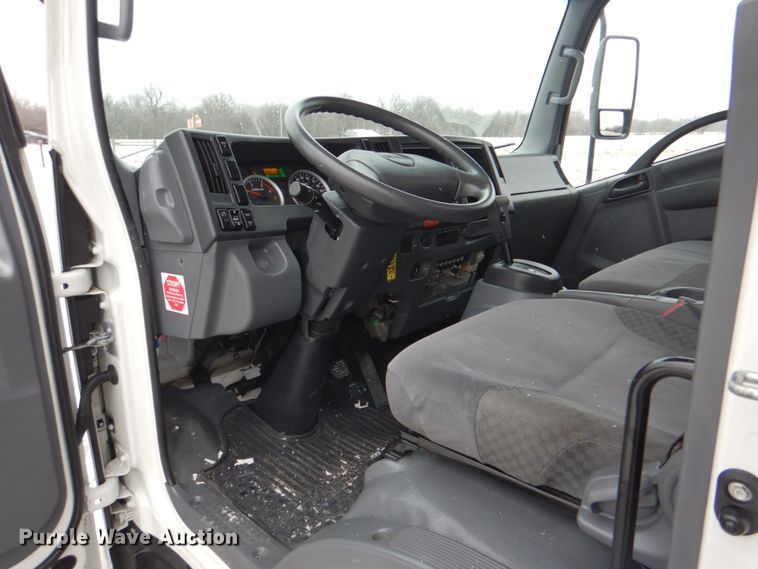 image for item HX9144 2015 Isuzu NPR  refrigerated delivery truck