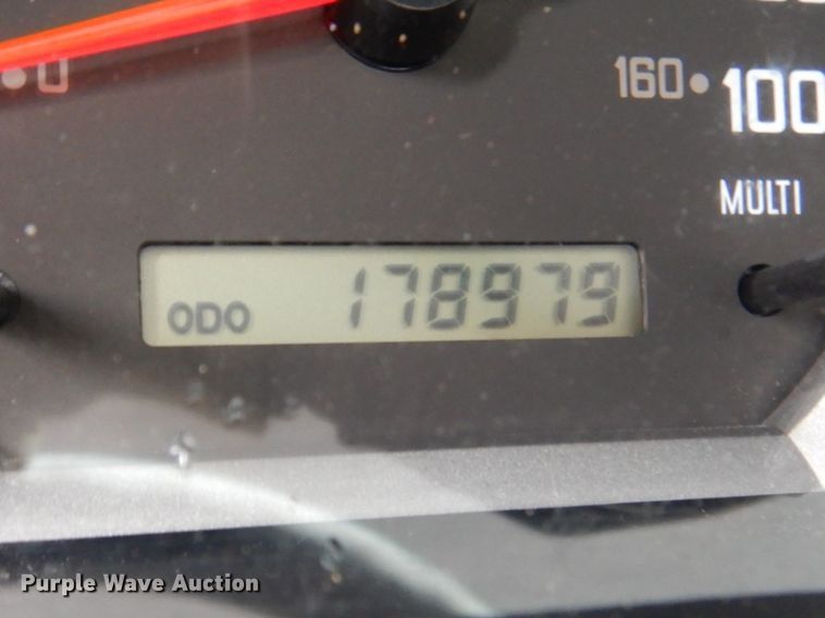 image for item HX9144 2015 Isuzu NPR  refrigerated delivery truck