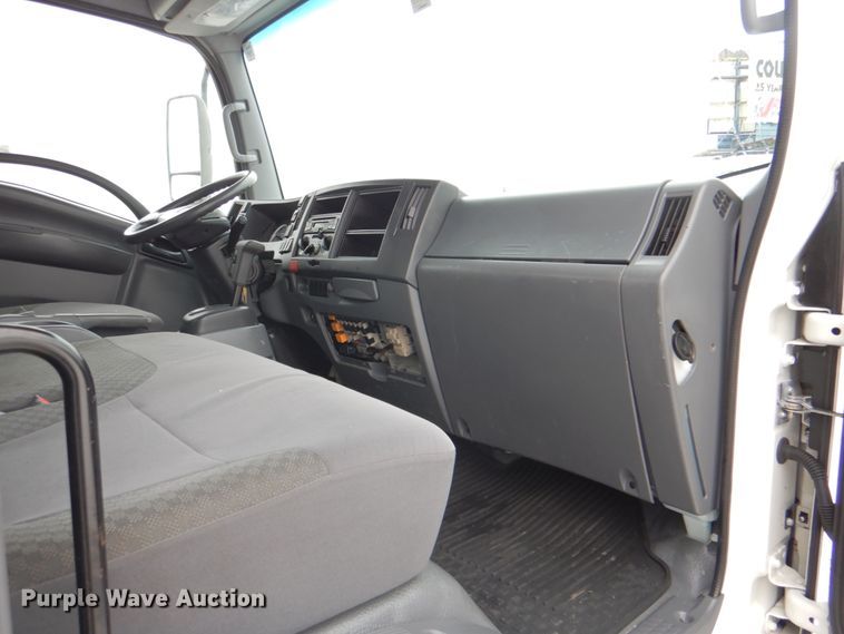 image for item HX9144 2015 Isuzu NPR  refrigerated delivery truck