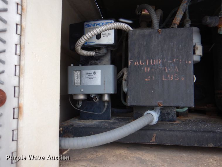 image for item HX9144 2015 Isuzu NPR  refrigerated delivery truck