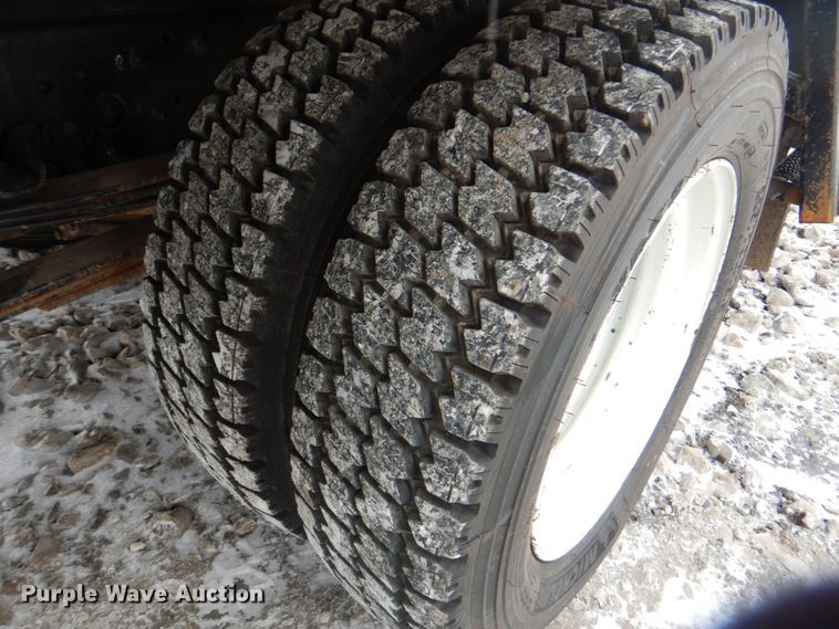 image for item HX9144 2015 Isuzu NPR  refrigerated delivery truck