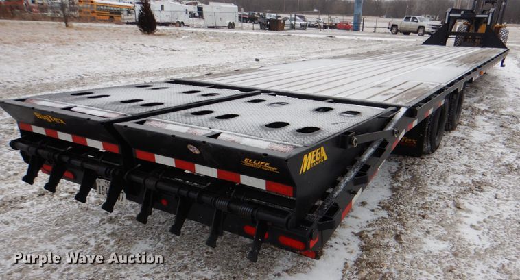 image for item HX9145 2020 Big Tex 25GN-35BK+5MR  equipment trailer