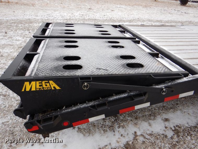 image for item HX9145 2020 Big Tex 25GN-35BK+5MR  equipment trailer