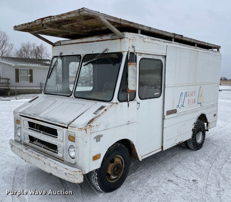 image for item HX9807 1975 Chevrolet  delivery truck